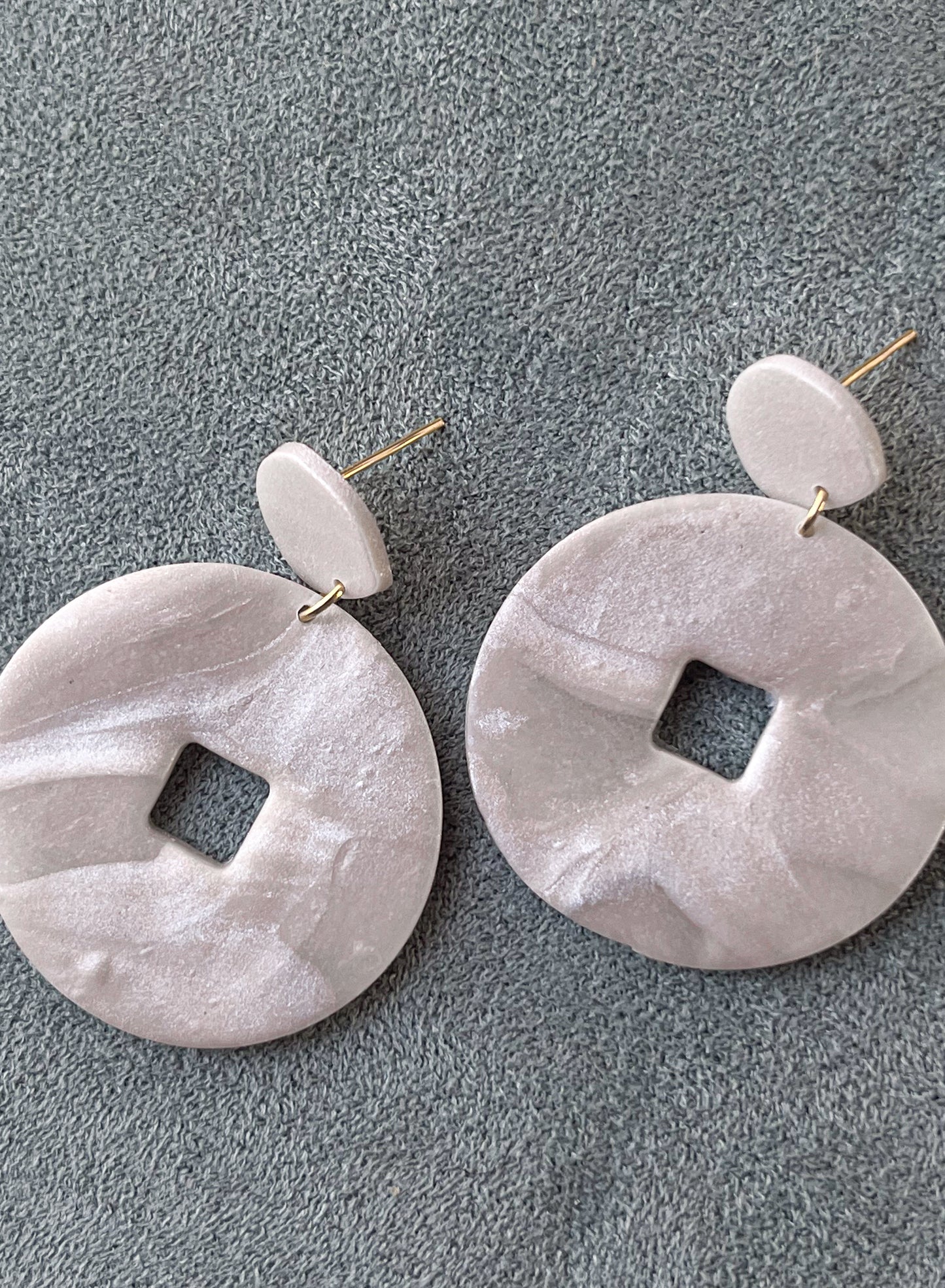 Round Marbled Pearl Dangles