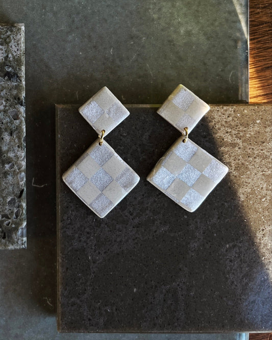 Mini Diamond Checkered Dangles in Cream & Pearl