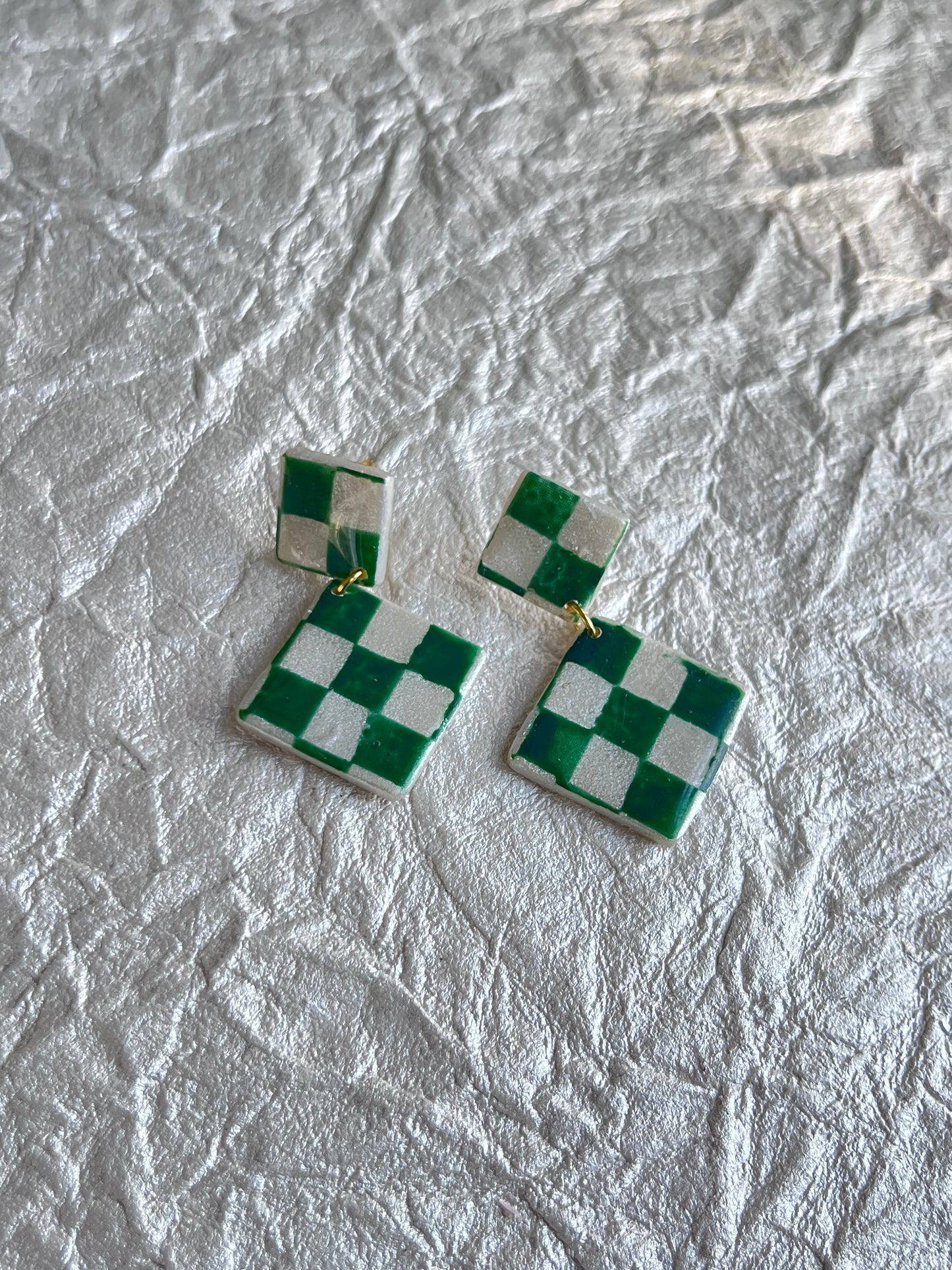 Vintage Feels Checkered Mini Dangles in Green