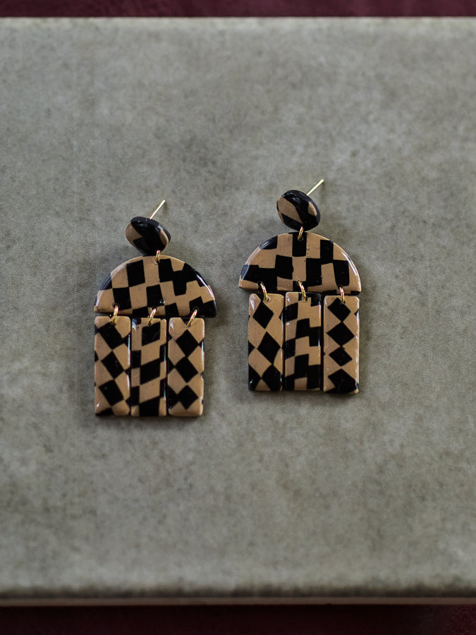 Checkered Tassel Statements