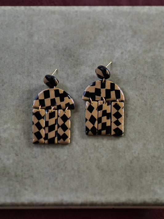 Checkered Tassel Statements