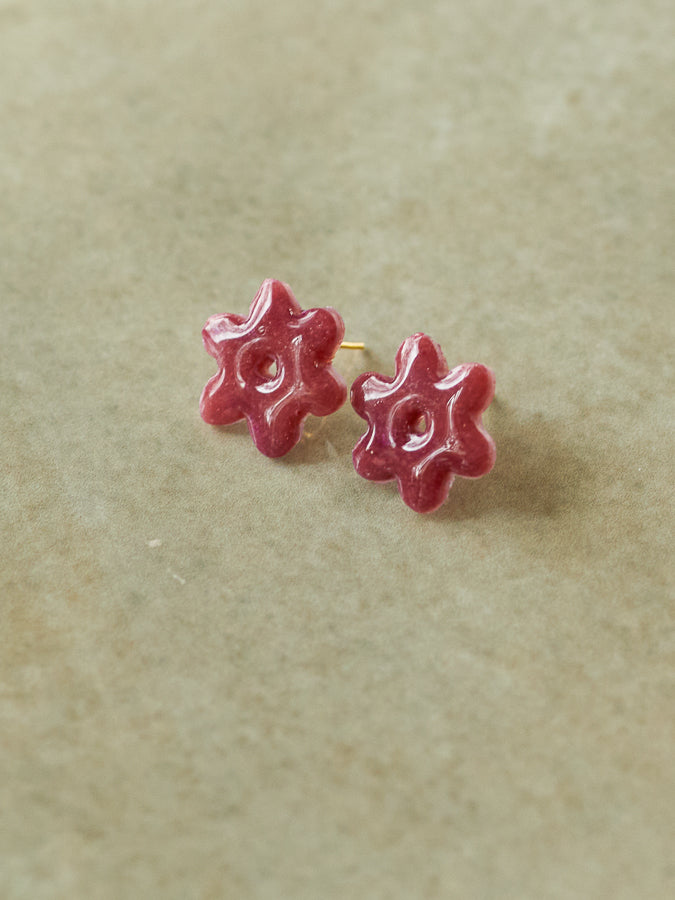 Dainty Flower Posts