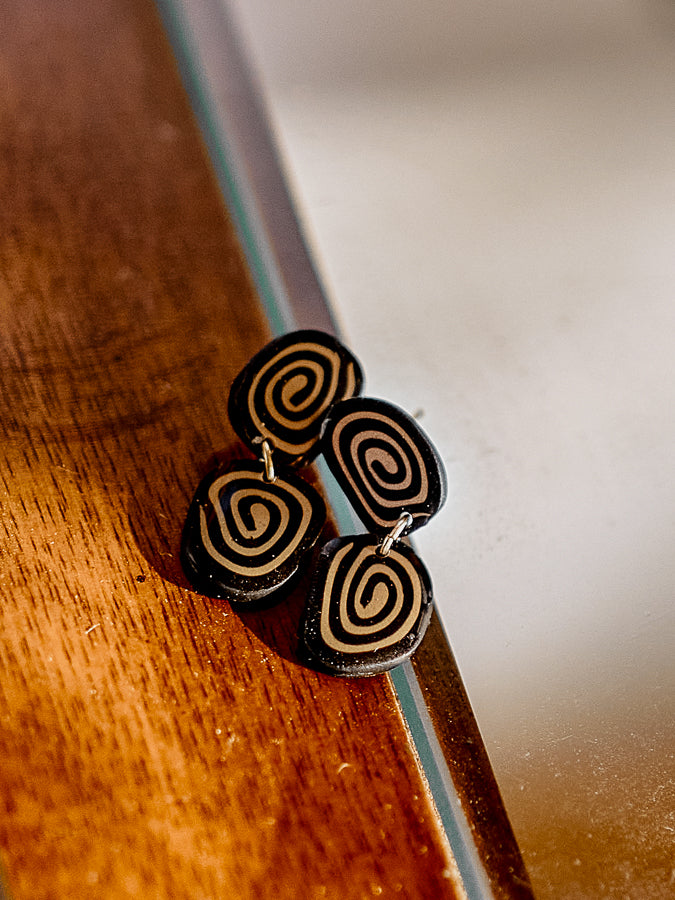 Everyday Beige and Black Mini Spirals