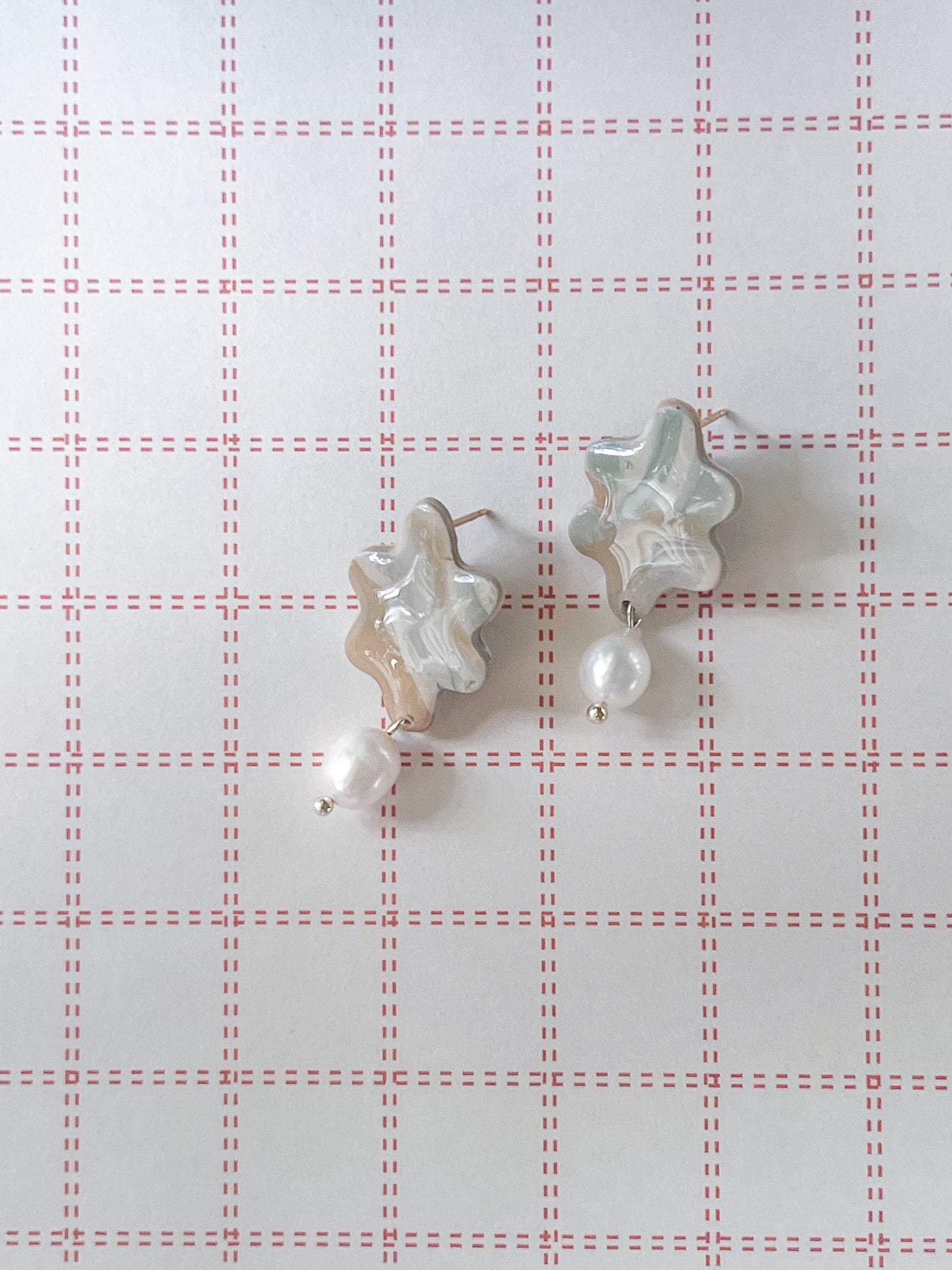 Marbles Scalloped Dangles w/ Gold Plated Pearl