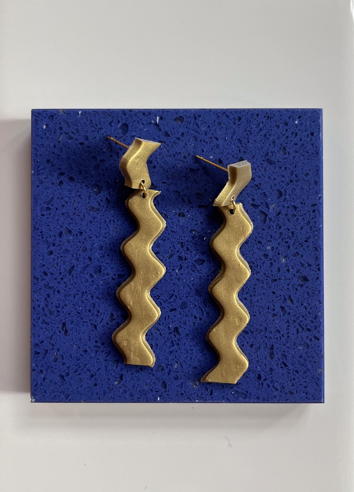 Zigzag Dangles in Gold - $21 SALE!