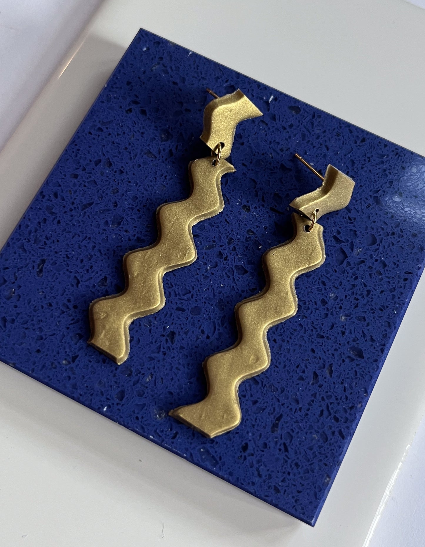 Zigzag Dangles in Gold - $21 SALE!