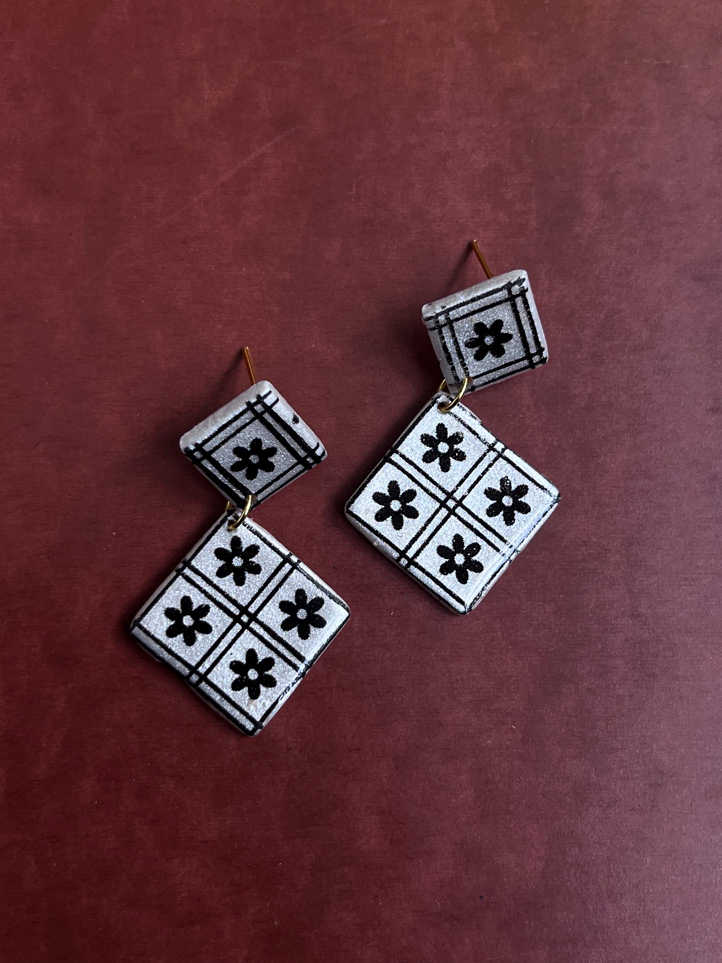 B&W Diamond Floral Dangle
