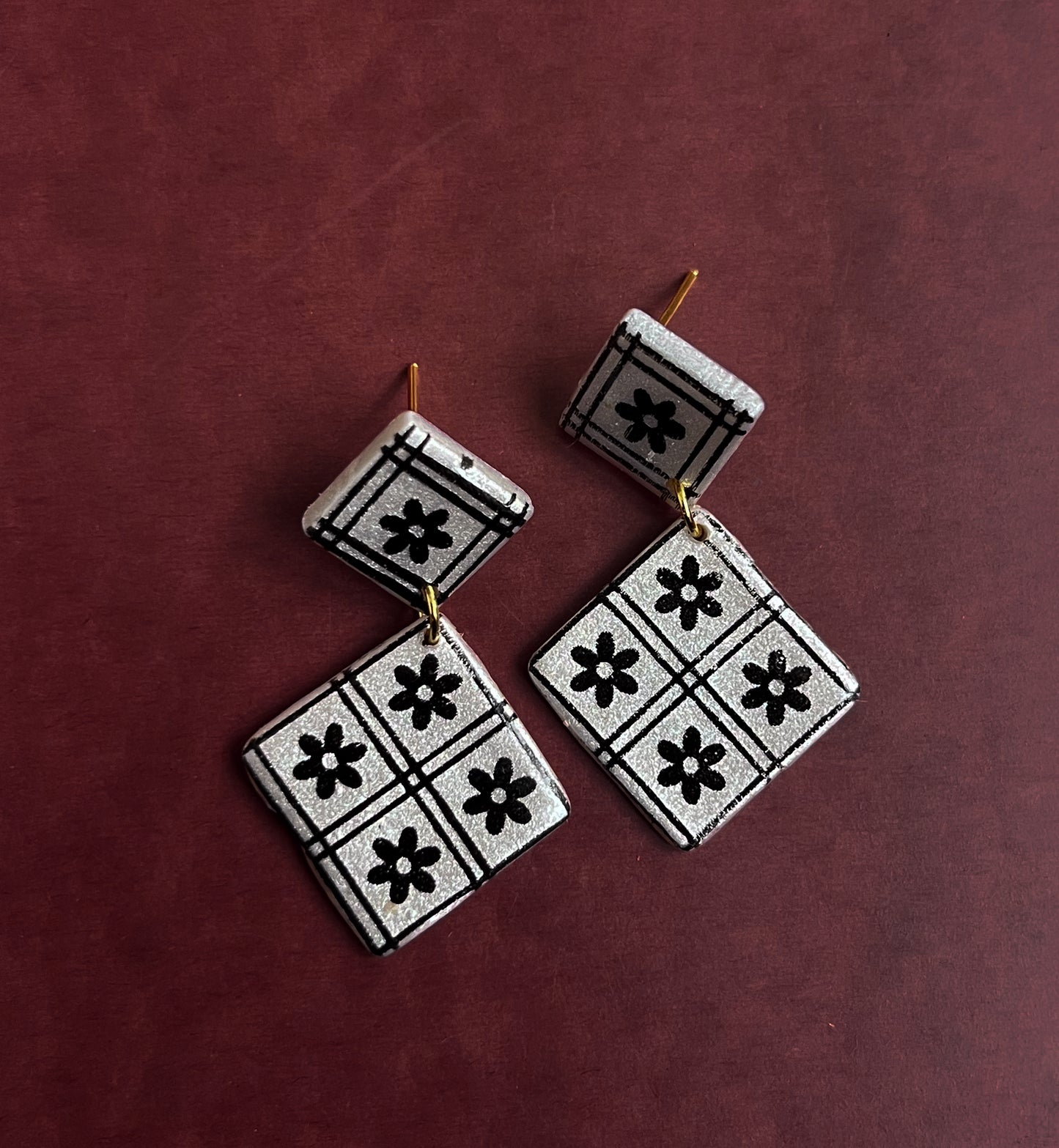 B&W Diamond Floral Dangle