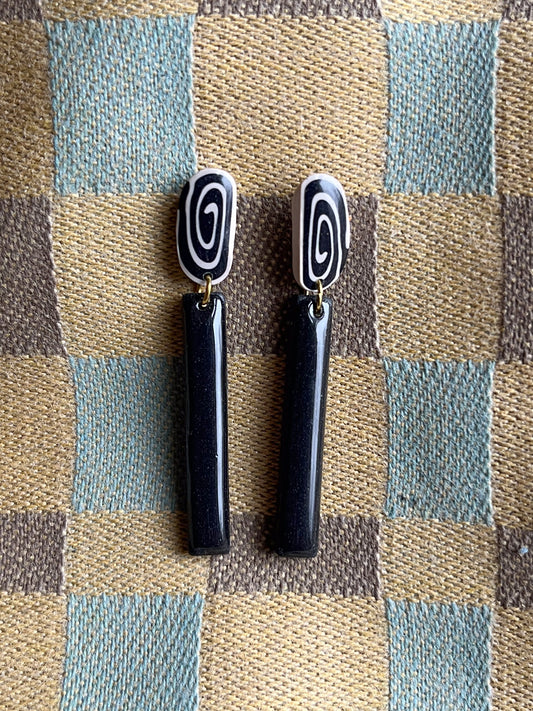 Minimal Spiral Dangles