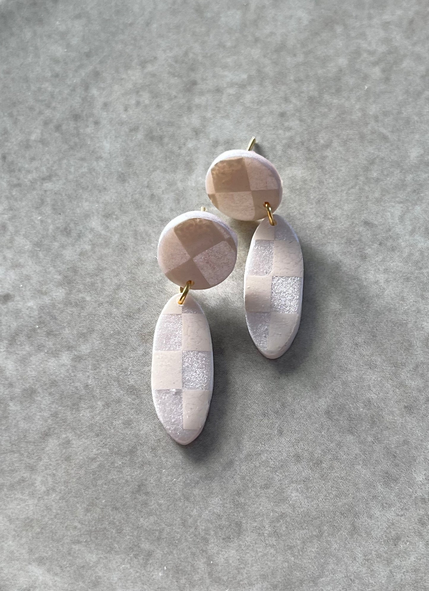 Dainty Checkered Mini Dangles in Cream and Pearl