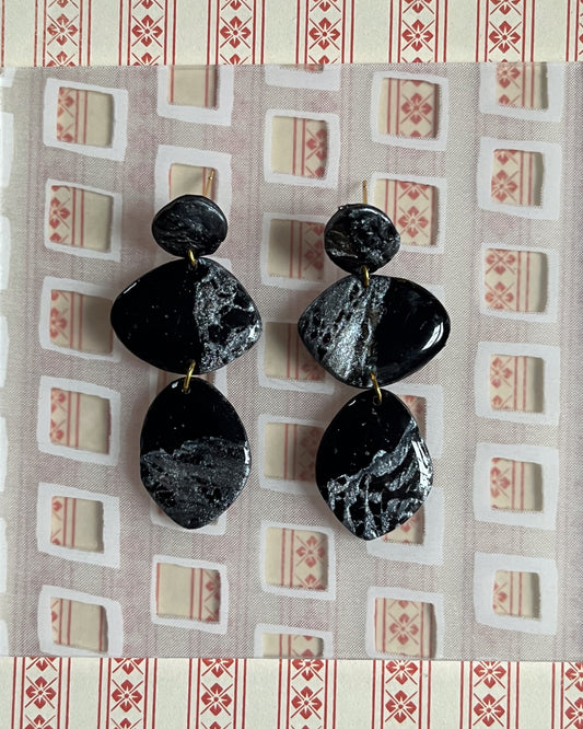 Marbled Black Dangles