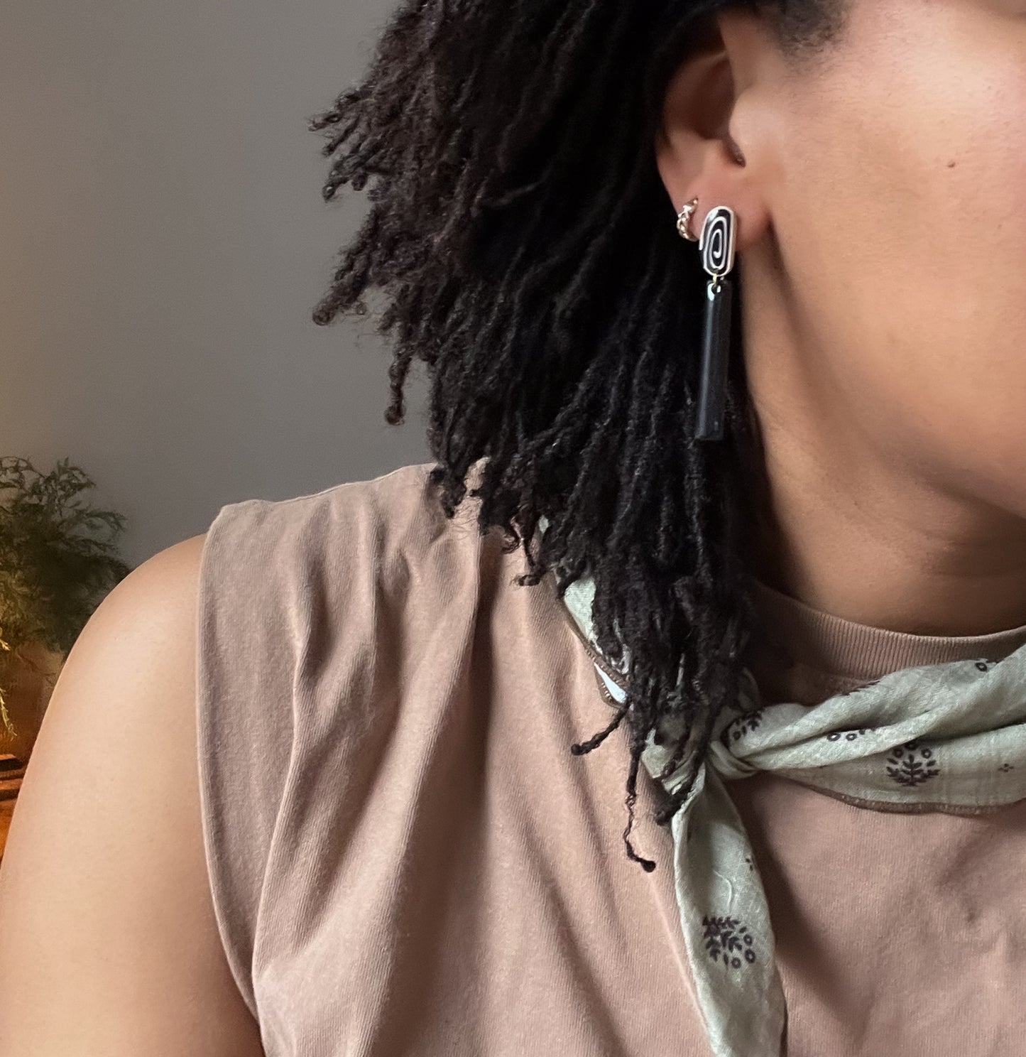 Minimal Spiral Dangles