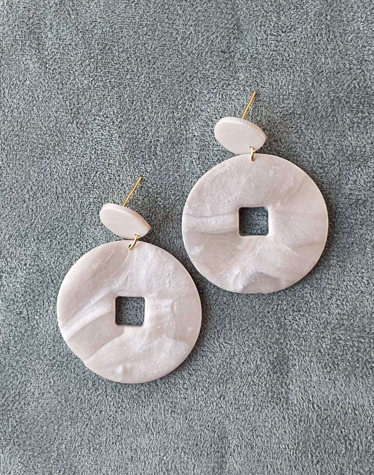 Round Marbled Pearl Dangles