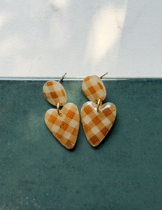 Summer Beige Checkered Hearts