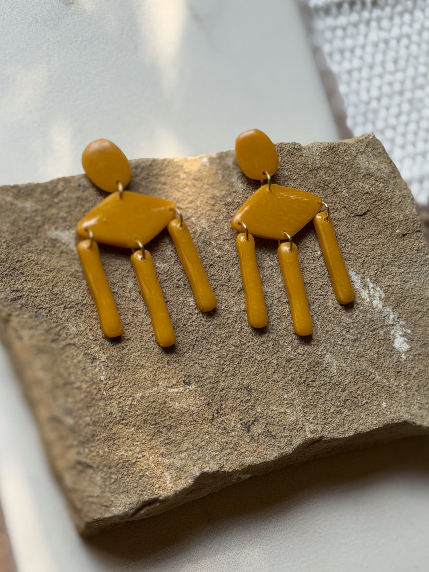 Everyday Elegant Dangle in Yellow
