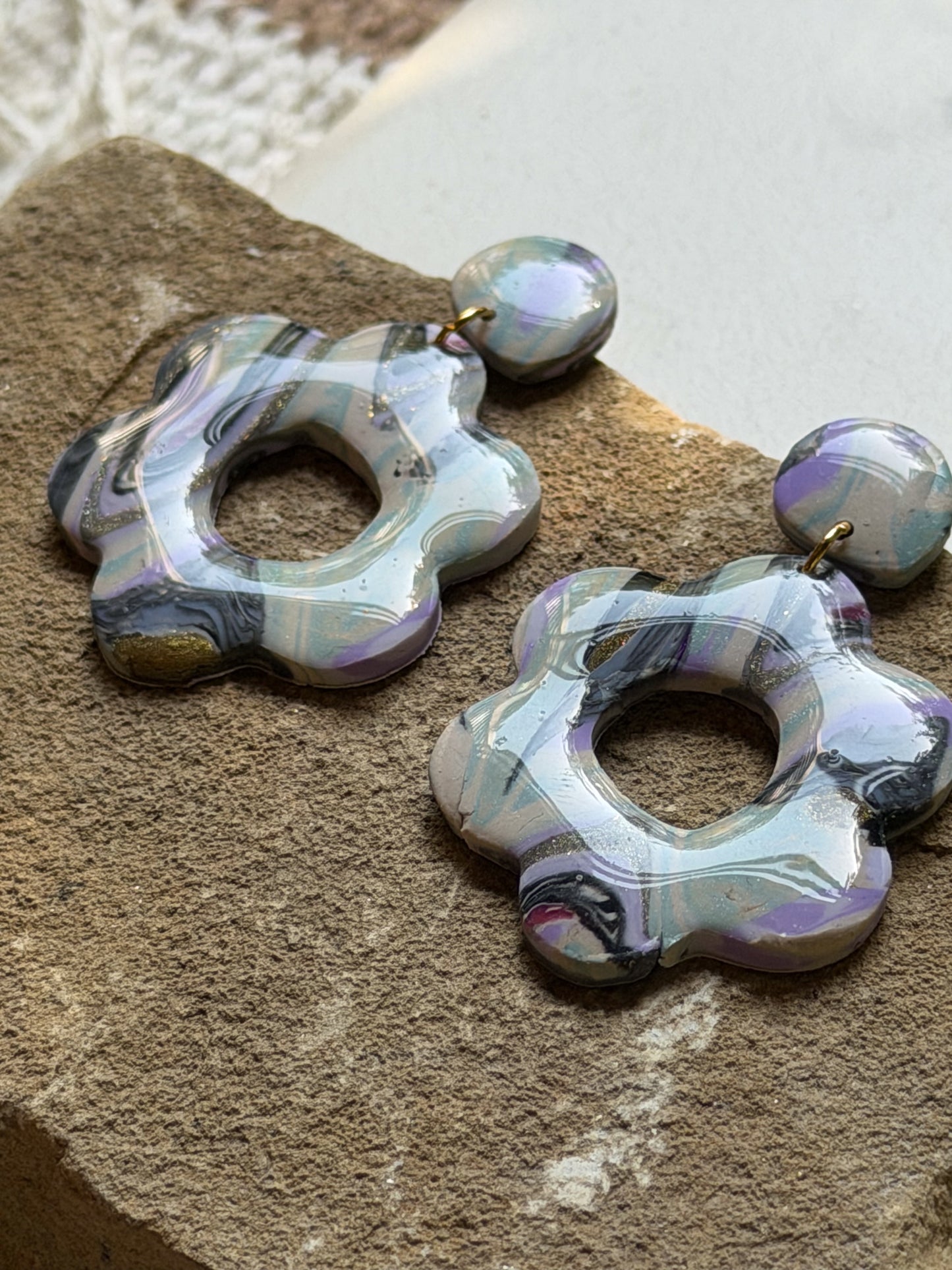 Retro Lavender Marble Flower Dangles