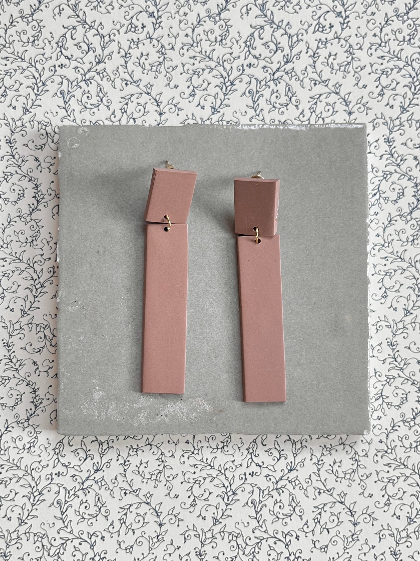 Minimal Pink-Beige Dangles