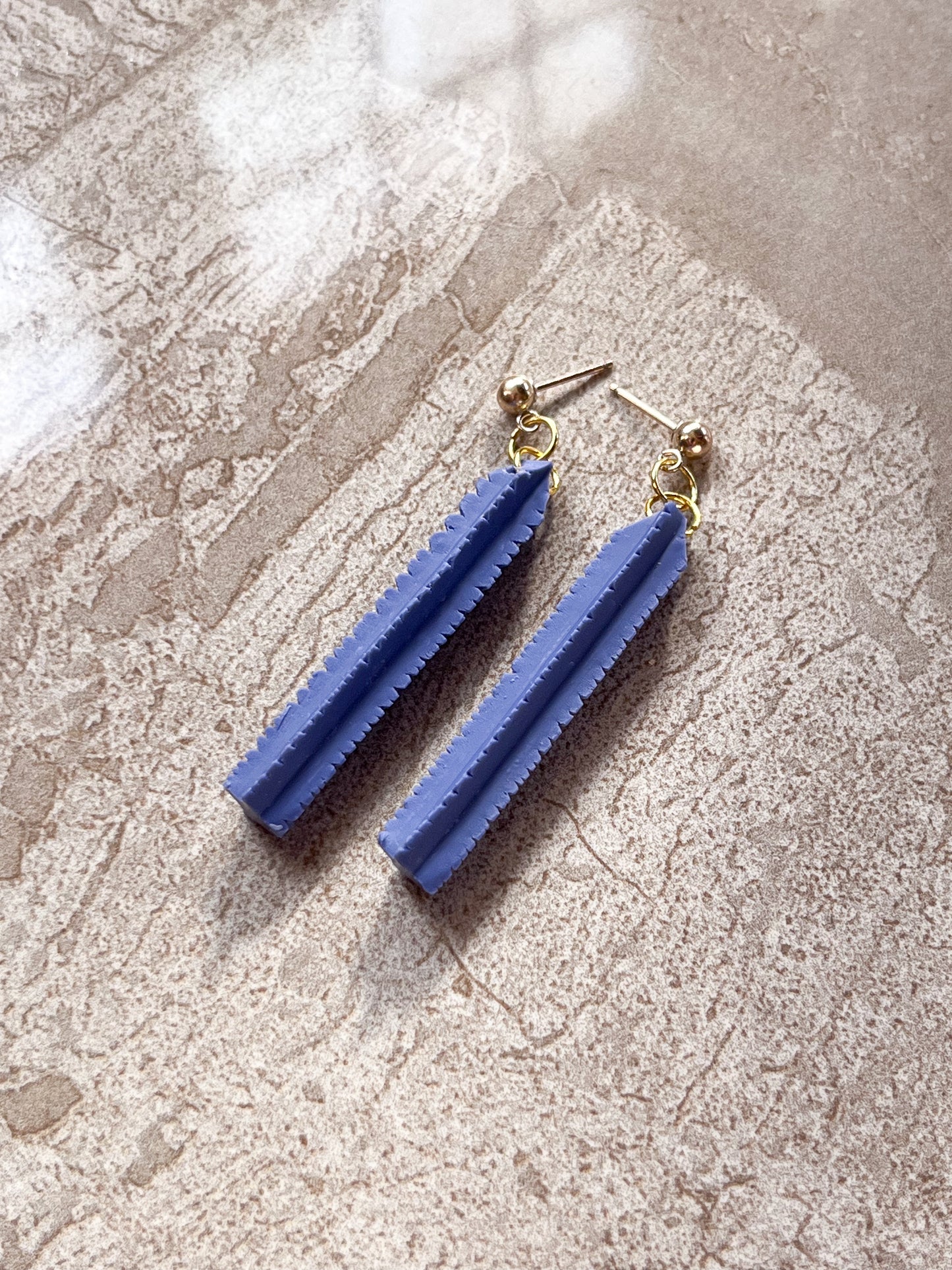 Periwinkle Textured Dangle - Gold Filled