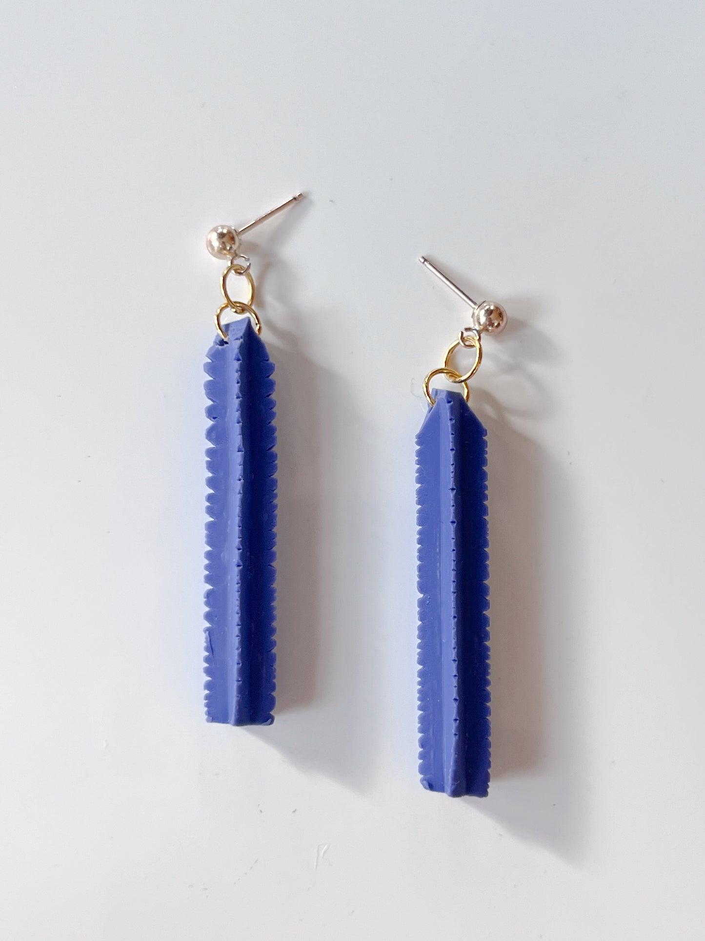 Periwinkle Textured Dangle - Gold Filled