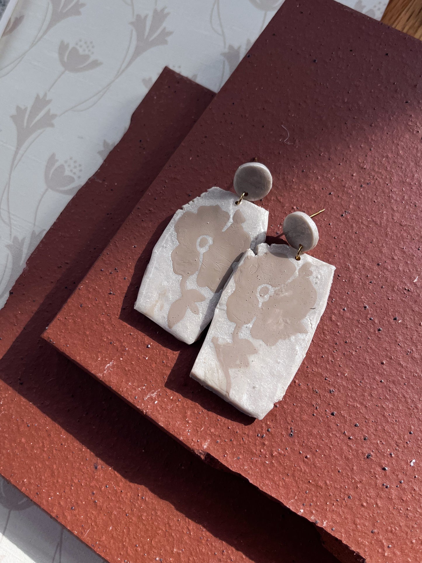 Mixed Media Floral Dangle in Beige