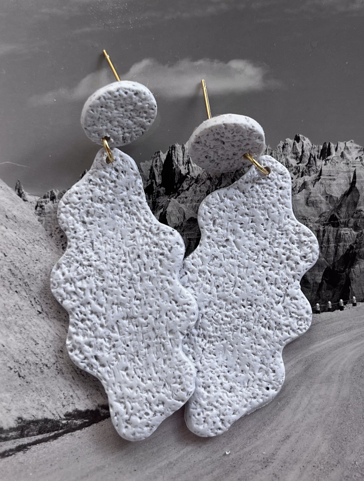 Mini Textured Fanny Dangle - Cool Vanilla Gray